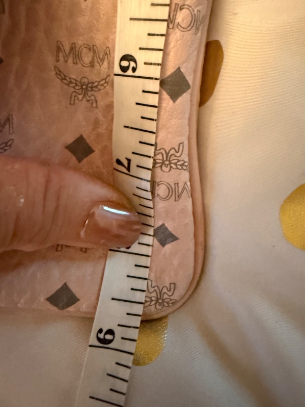MCM Visetos pebble leather pink crossbody bag - Picture 3 of 7